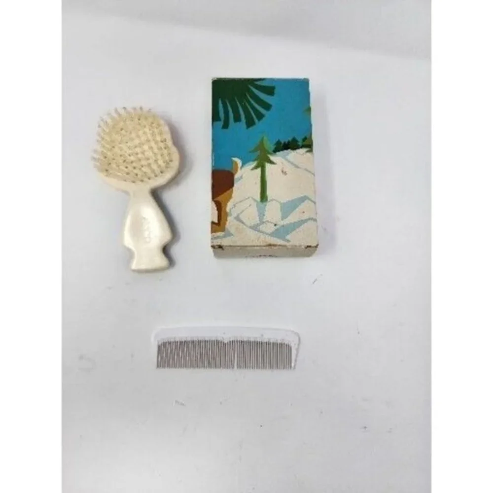 Vintage Avon‎ Arch E Bear Hair Brush Comb Set original Box